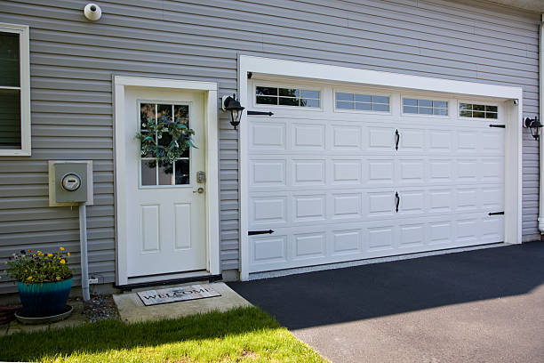 24/7 Emergency Garage Door Panel Replacement experts in Oneida County County, ID